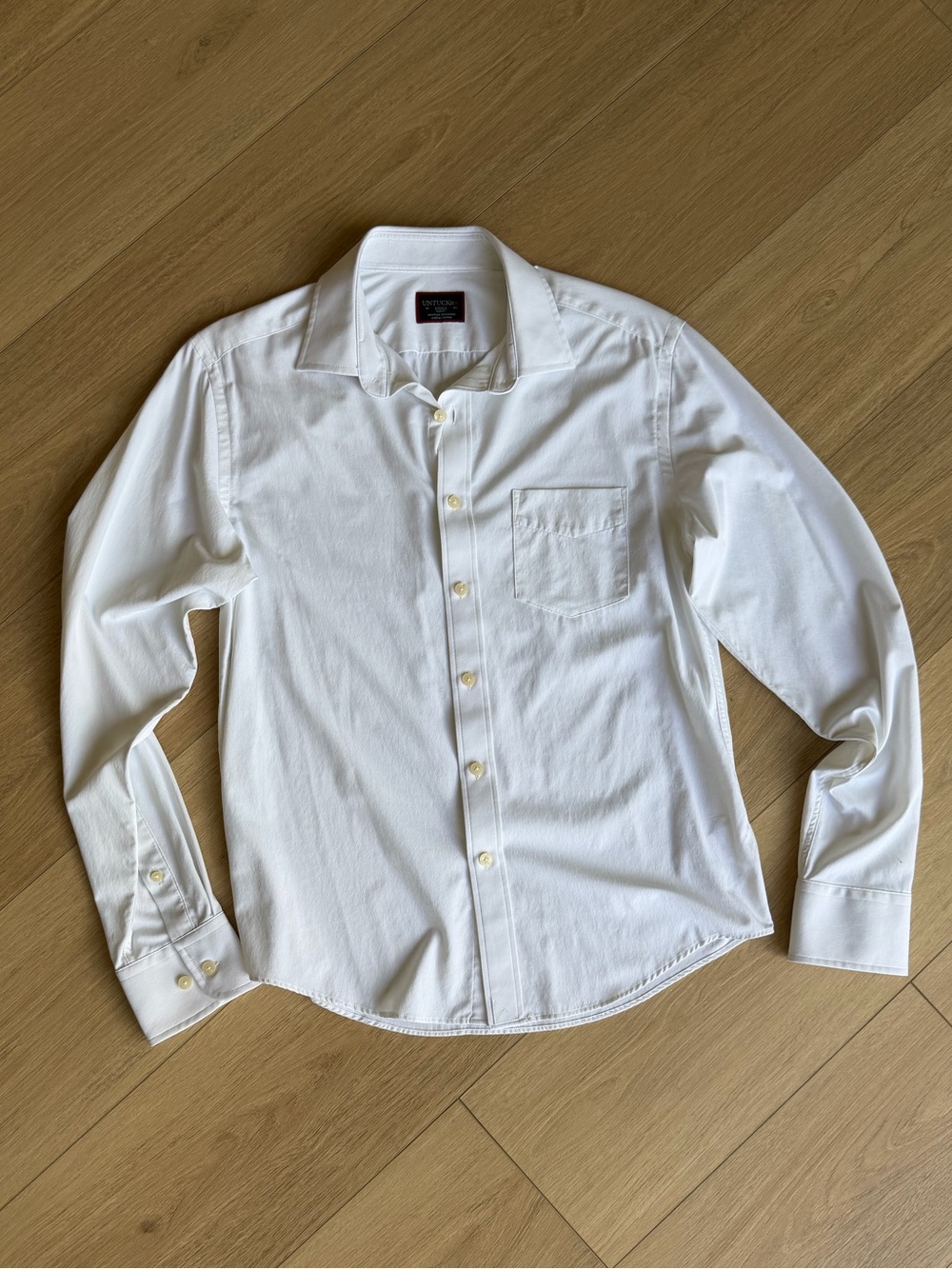 UNTUCKit Men's White Long-Sleeve Button-Down Shirt ultra lightweight fabric